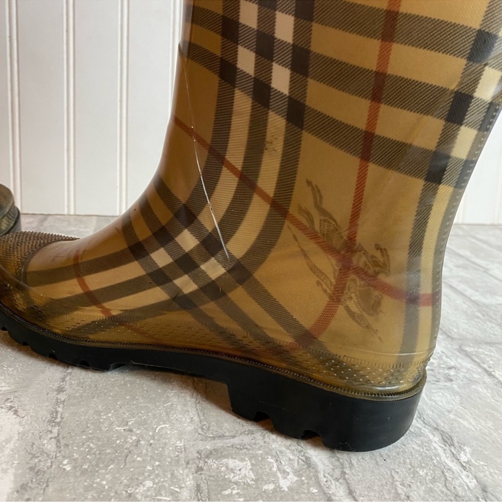 Burberry Brit rain boots - Picture 11 of 16